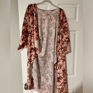 LuLaRoe Med Pink Floral Velvet Shirley